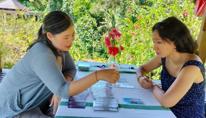 How a Private Tarot Reading Can Bring Clarity During Your Trip to Bali